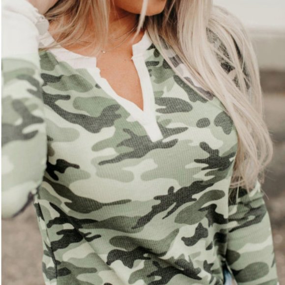 Cameron Notch Neck Camo Long Sleeve Thermal Top - Picture 5 of 5